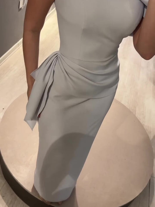 Off-Shoulder Sleeveless Maxi Dress – Solid Color Summer Outfit