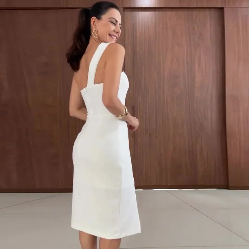 Slimming Single Shoulder Dress – Waist Cinched, Split Wrap Skirt, Elegant 2024 Fashion